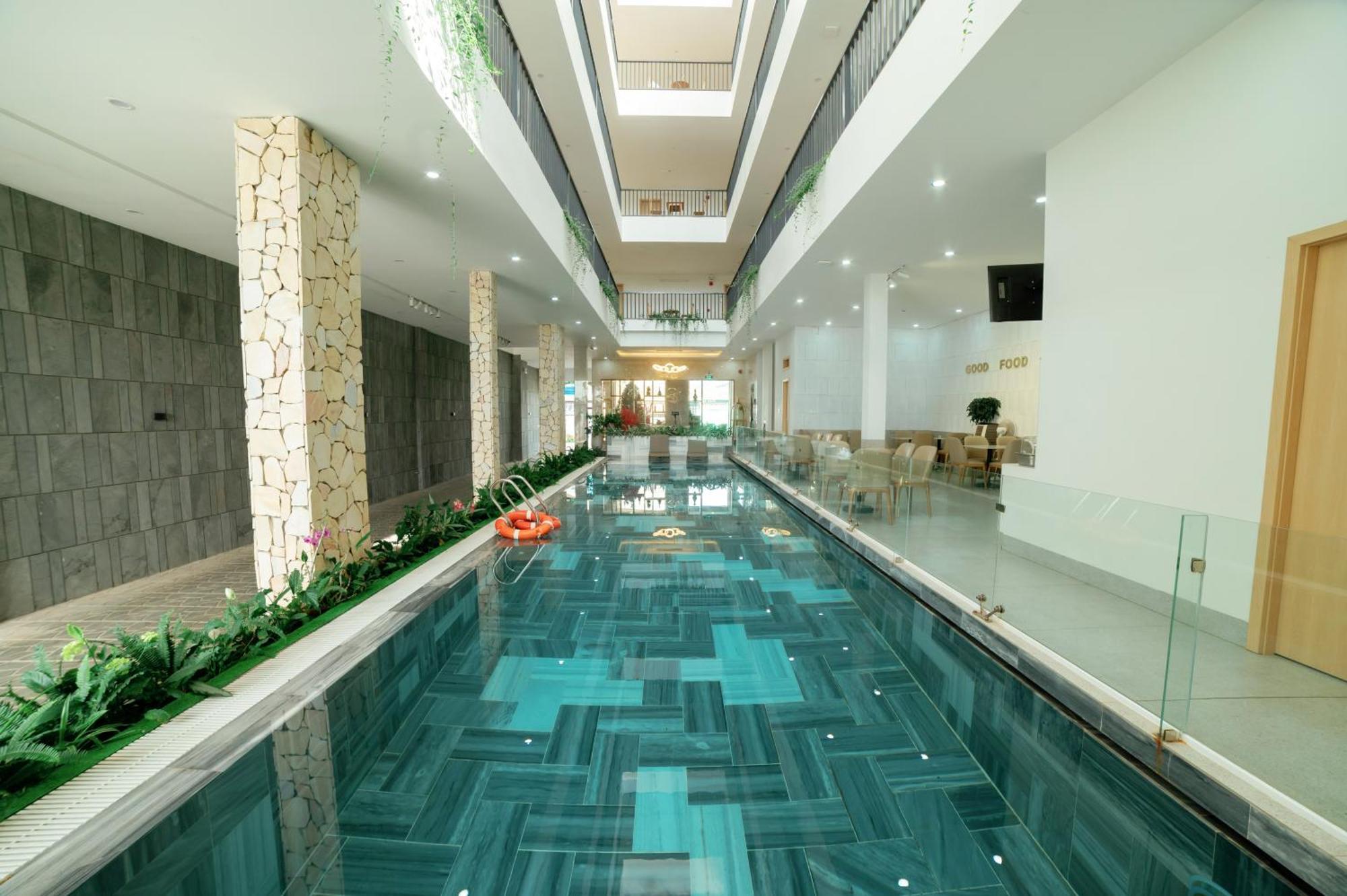 Diora Hotel Pleiku By Hos Exterior photo